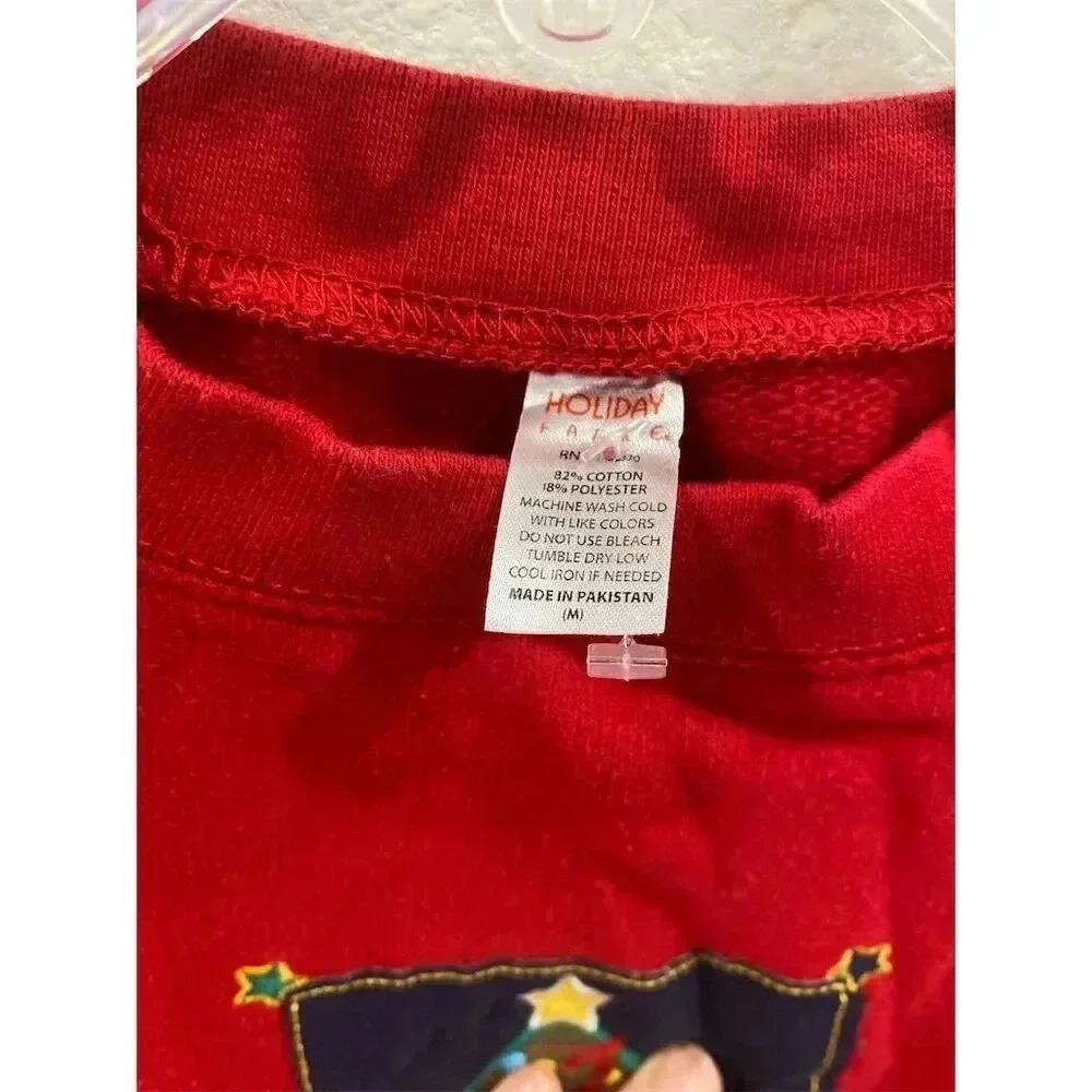 Holiday Faire Unisex Red Christmas Sweatshirt Size M Long Sleeve - Picture 2 of 3